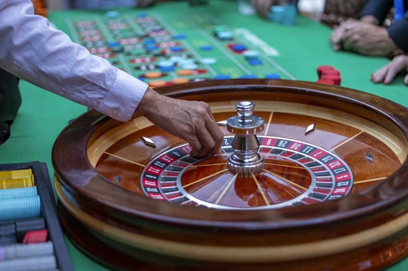 Латентність live casino: чому відео і ставка приходять у різний час